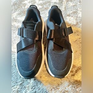 Sorel Women's Kinetic RNEGD Strap Black Sneakers